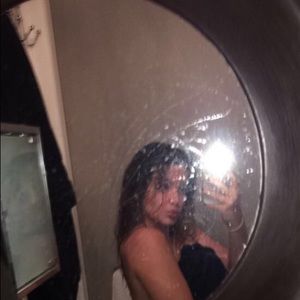 Meet your Posher, Kira